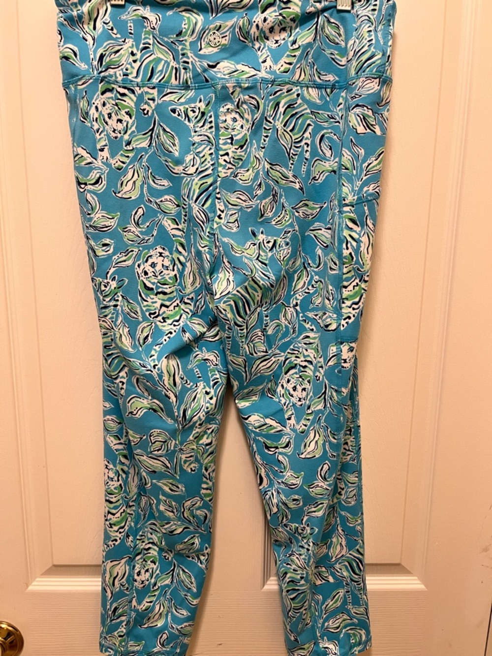 Lilly Pulitzer Aqua Blue Leaf-Print Performance Joggers